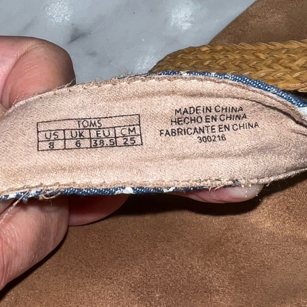 Toms Clarissa Blue Tan Wedge Size 8 Women Excellent Condition - Picture 9 of 9
